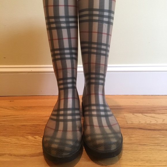 Burberry Rainboots - Picture 1 of 5